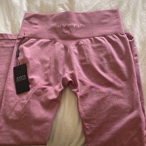 Brand new nvgtn leggings with contour on butt